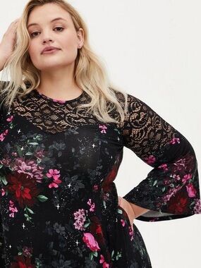 Torrid Super Soft Black Floral Lace Bell Sleeve Dress Whimsigoth Plus Size 1X